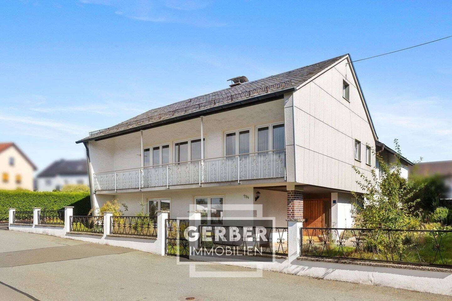 Immobilie in Issigau - Einfamilienhaus mit Einliegerwohnung in Issigau - Bild 1
