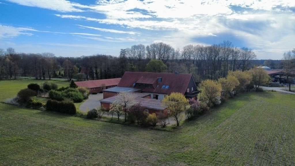 Immobilie in Bohmte - Landwirtschaftlicher Hof mit vielseitigem Potenzial und großzügigem Grundstück in ruhiger Lage - Bild 2