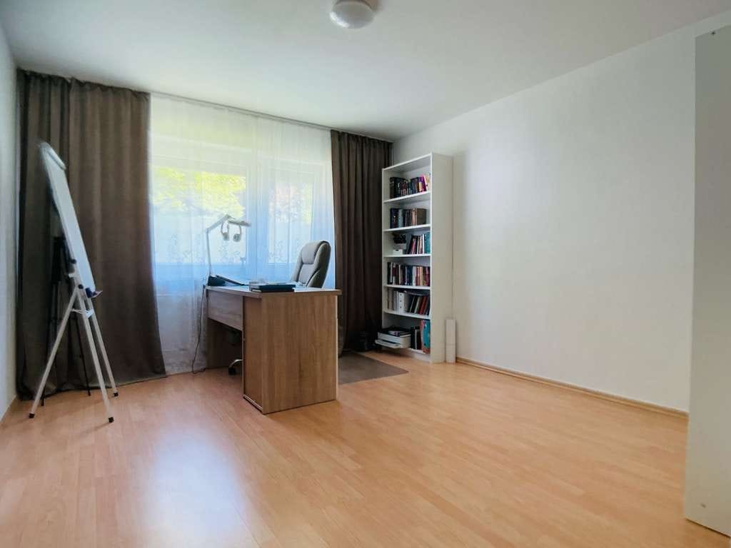 Immobilie in Gernsbach - Helle 3-Zimmer Eigentumswohnung mit Balkon, Garage und Kellerabteil - Bild 4