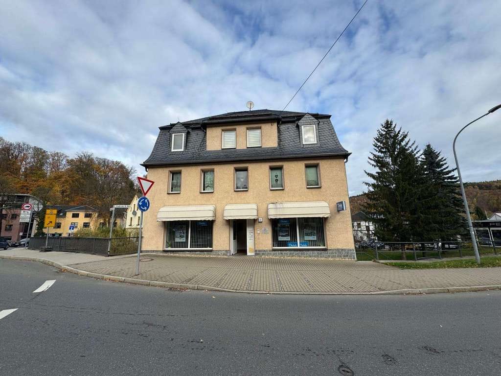 Immobilie in Schwarzenberg/Erzgebirge - Vollvermietetes Wohn- und Geschäftshaus in Schwarzenberg! - Bild 1