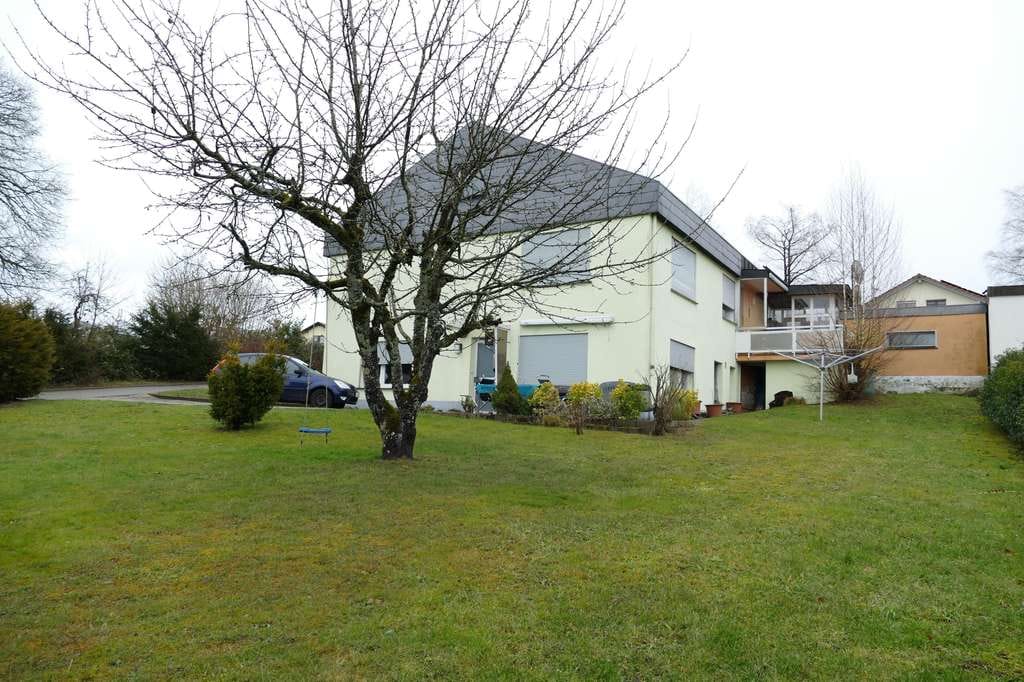 Immobilie in Dettighofen - Zweifamilienhaus in Dettighofen - Ideal für Familien und Investoren - ca. 950 m² Grundstücksfläche!  - Bild 1