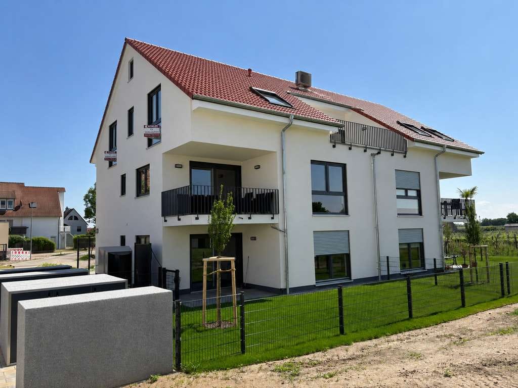 Immobilie in Edesheim - !!! NEUBAU !!! - Klimatisierte Penthouse-Wohnung mit Dachterrasse und Blick auf den Pfälzerwald - Bild 1