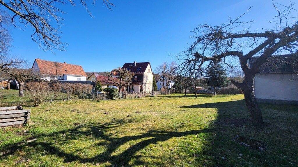 Immobilie in Frohburg - Streitwald, Bauernhaus mit Scheune auf 2.584 m² Grundstück - Bild 1