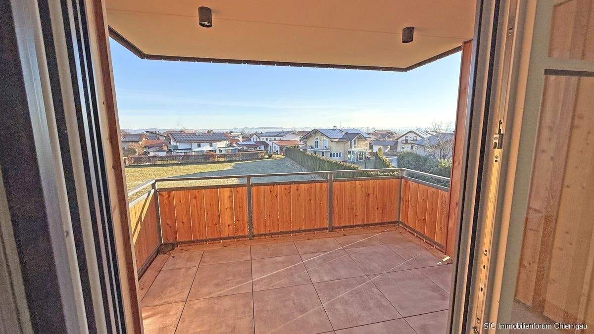 Immobilie in Fridolfing - Neubau! Großzügige  3 Zimmer-Wohnung in Fridolfing mit zusätzlichem Dachspeicher. - Bild 2