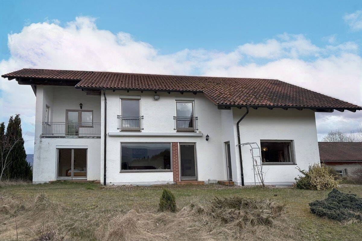 Immobilie in Kollnburg - Zweifamilienhaus in traumhafter Fast-Alleinlage in der Gemeinde Kollnburg - Bild 1