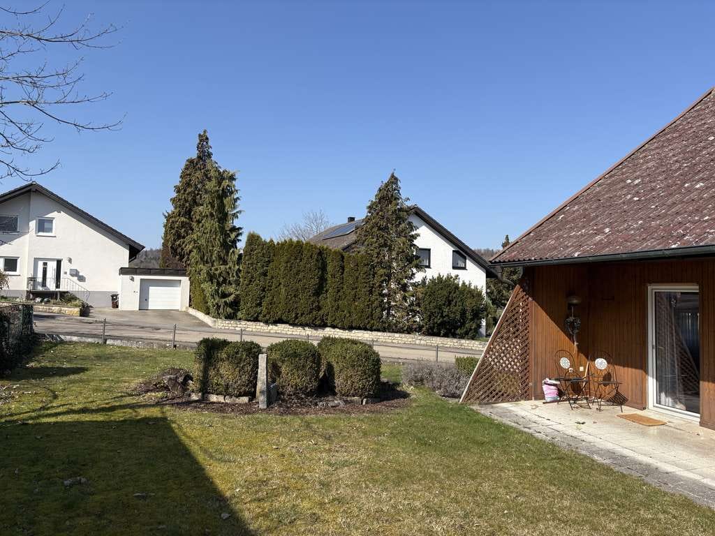 Immobilie in Kirchheim am Ries - Attraktives Einfamilienwohnhaus mit weitläufigem Garten  – verwirklichen Sie Ihren Wohntraum - Bild 4