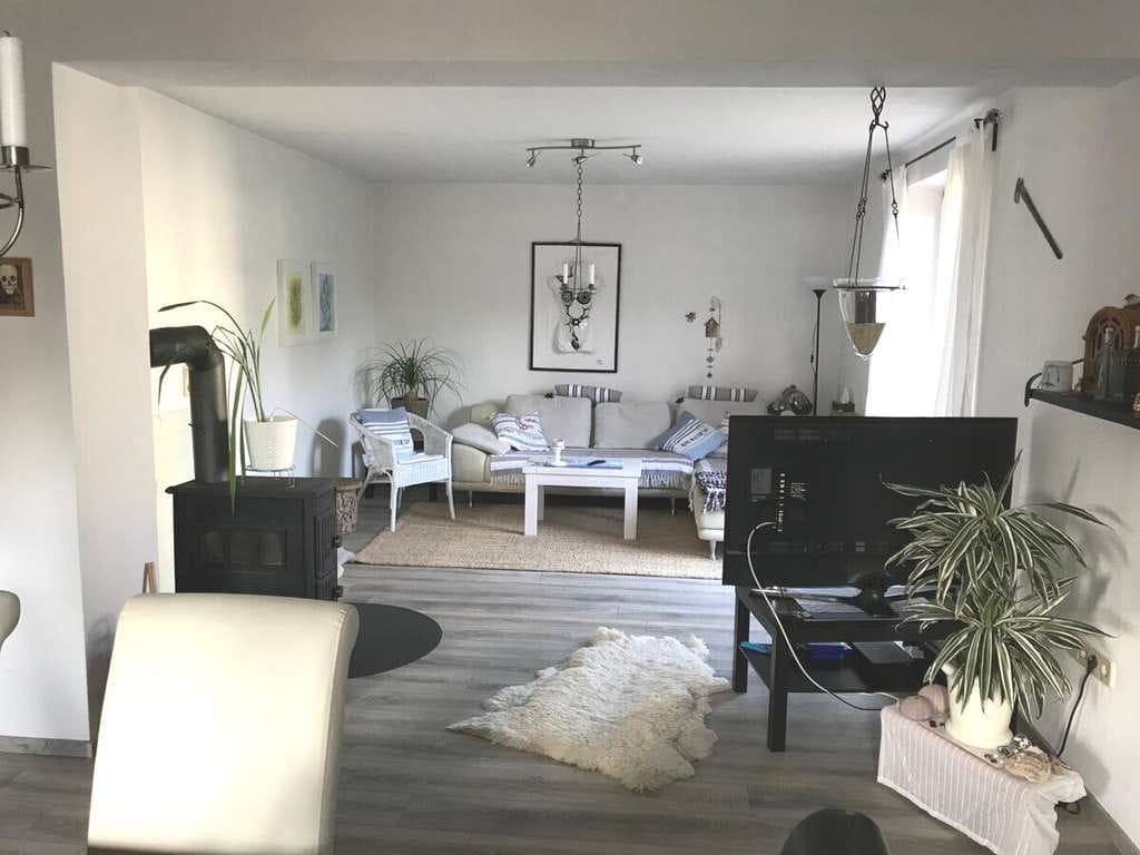 Immobilie in Thannhausen - *** Solides Einfamilienhaus im Stadtgebiet von Thannhausen *** - Bild 3