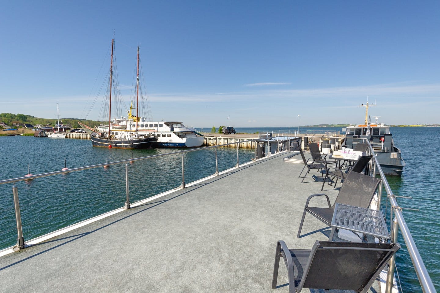 Immobilie in Göhren - Wohnen auf dem Wasser: Hausboot mit Sauna und Dachterrasse - Bild 5