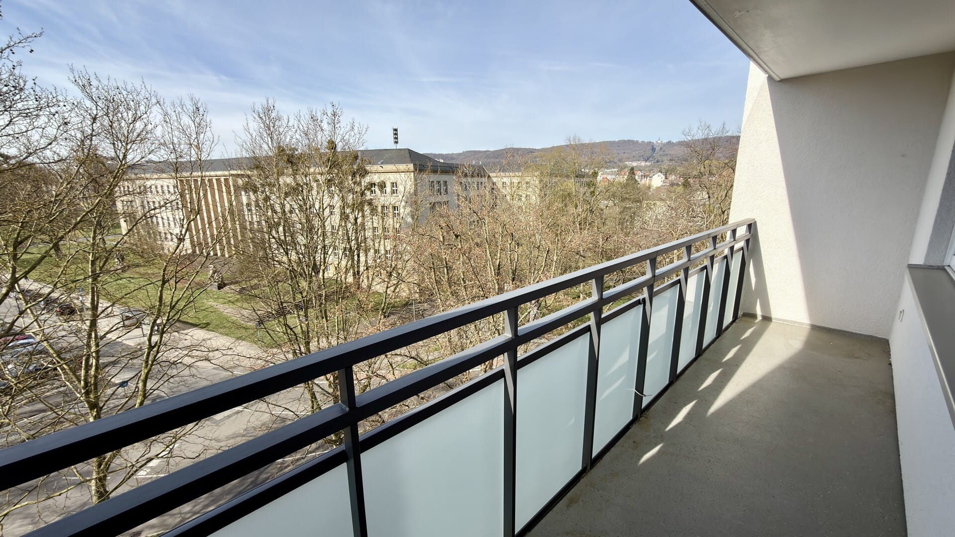 Immobilie in Kassel - 3-Zimmer-Wohnung mit Balkon & großem Gestaltungspotenzial im Kasseler Westen – KEINE KÄUFERPROVISION - Bild 3