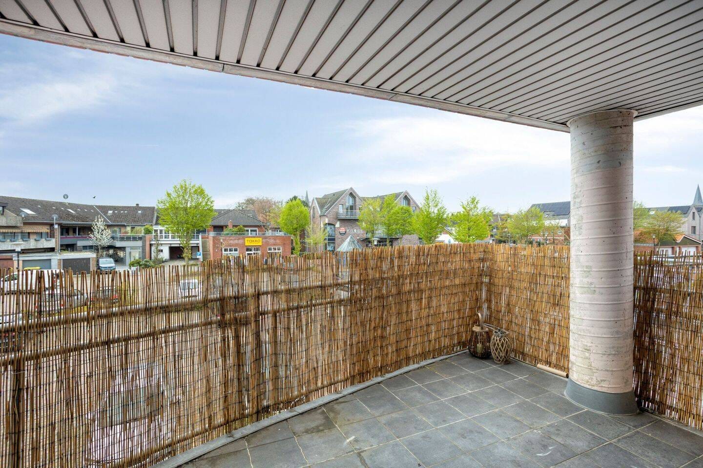 Immobilie in Emlichheim - An der Dorfstraße 36B in Emlichheim finden Sie diese komplett renovierte und sofort bezugsfertige 3-Zimmer-Wohnung mit ca. 116 m². - Bild 1