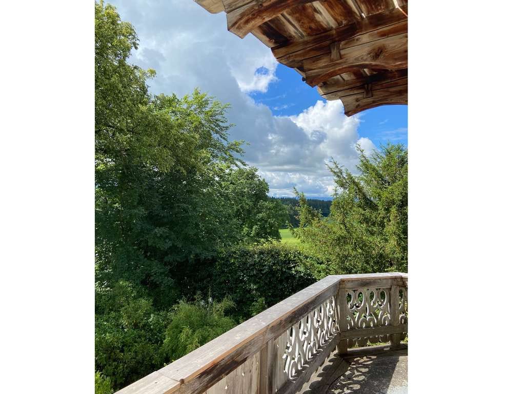 Immobilie in Söchtenau - Einzigartiges Landhaus in Aussichtslage - Bild 2