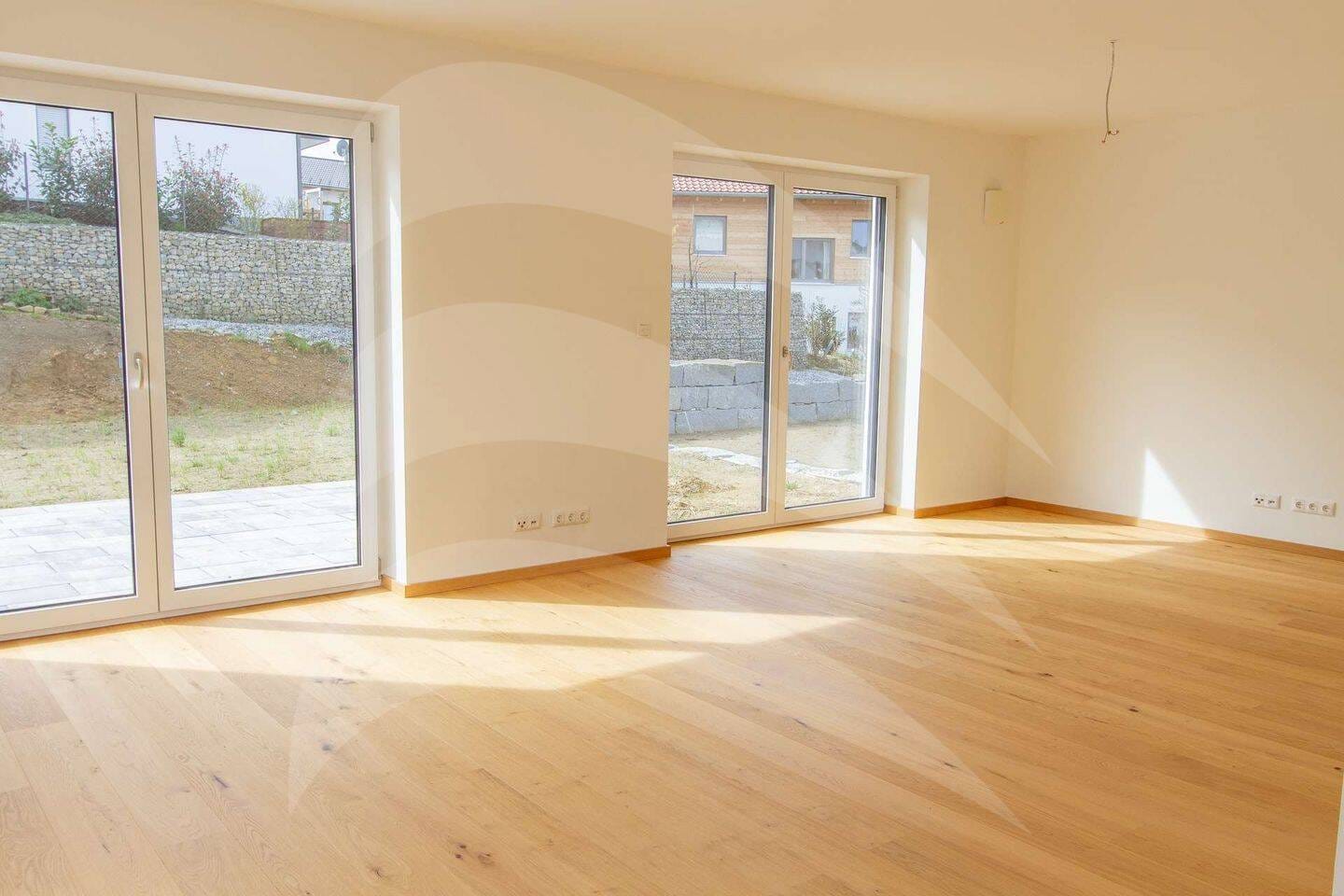 Immobilie in Neuburg am Inn - KfW40 Neubau: Toller Ausblick - Große Doppelhaushälfte im Baugebiet Neukirchen am Inn - Bild 4