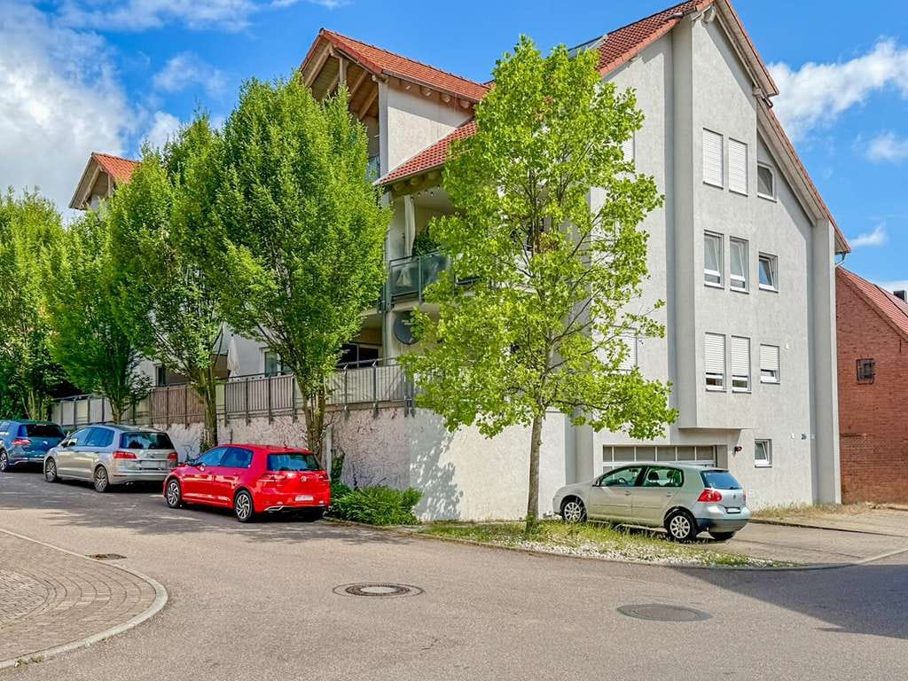 Immobilie in Cleebronn - Familienfreundliche 3,5-Zimmer-Wohnung mit Terrasse, Tiefgarage und zentraler Lage in Cleebronn - Bild 1