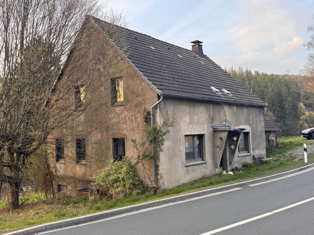 Immobilie in Sundern - Dieses Objekt benötigt eine liebevolle Sanierung - Bild 2