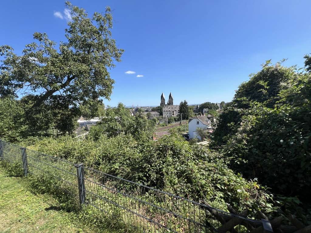 Immobilie in Andernach - Panoramablick auf Andernach: EFH mit 230 m² Wohnfläche, Einliegerwohnung 52 m², 1.469 m² Grundst. - Bild 1
