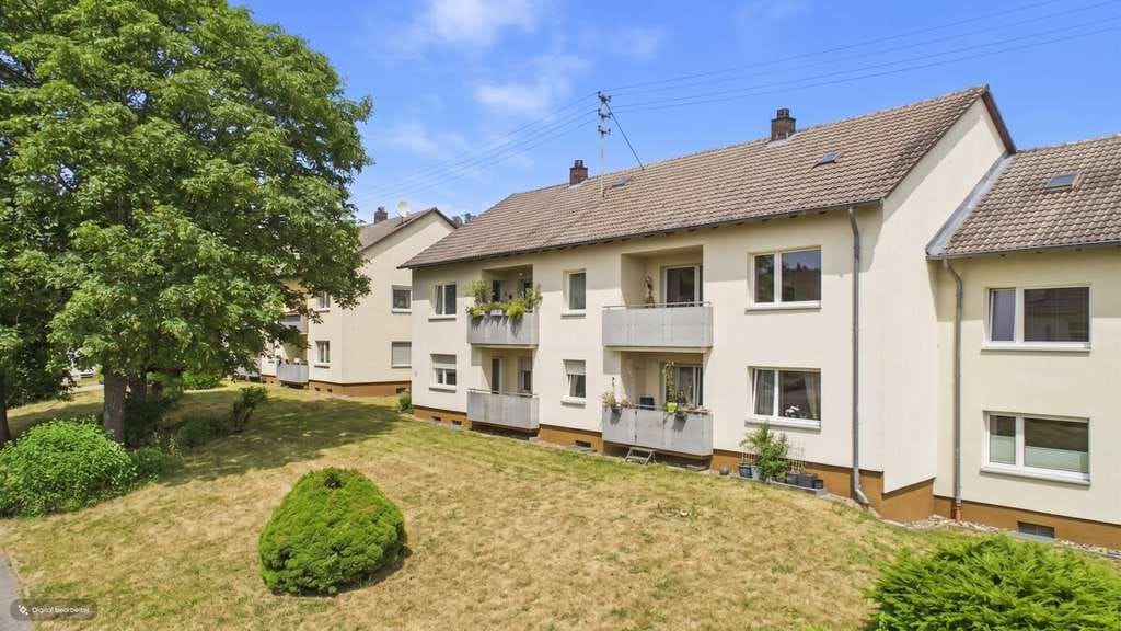 Immobilie in Heidenrod - Familienfreundliche 4-Zimmer-Wohnung mit Balkon in Heidenrod-Kemel - Bild 0