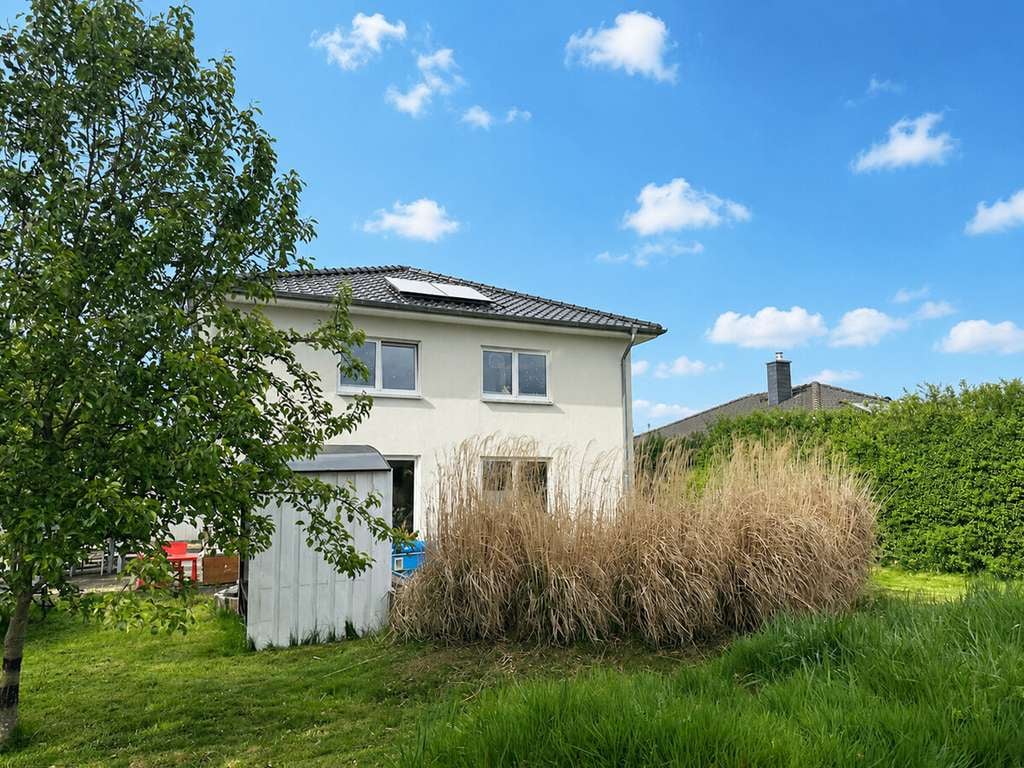 Immobilie in Hornbek - Modernes Einfamilienhaus in idyllischer, ruhiger Lage - Bild 1