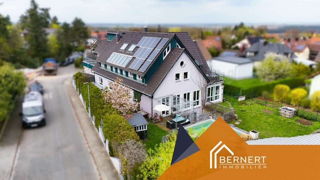 Immobilie in Cadolzburg - Ein Haus mit vielen Möglichkeiten – großzügiges Wohnanwesen für individuelle Lebenskonzepte - Bild 2