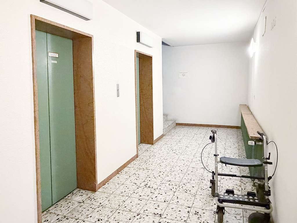 Immobilie in Traunreut - 52 m2 große 2-Zimmer Wohnung mit Balkon in ruhiger Lage in Traunreut - Bild 3