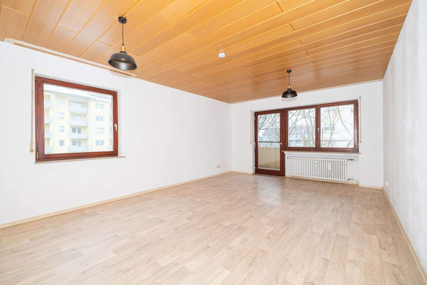 Immobilie in Bad Königshofen im Grabfeld - 3 Zimmer mit Wohlfühlcharakter und Blick ins Grüne - Bild 0