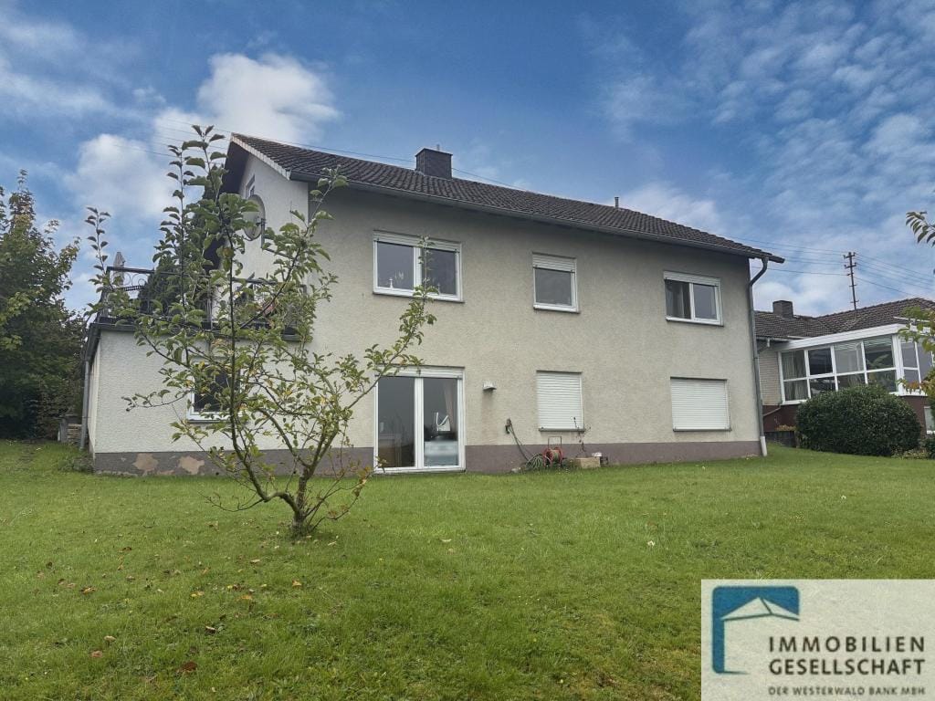 Immobilie in Breitscheidt - Vermietetes Einfamilienhaus in ruhiger Wohnlage mit hübschem Gartengrundstück - Bild 0