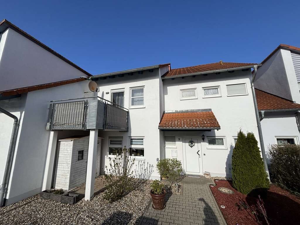 Immobilie in Teutschenthal - *Perfekt für Familien: Großzügiges Reihenmittelhaus mit Garten in Teutschenthal* - Bild 0