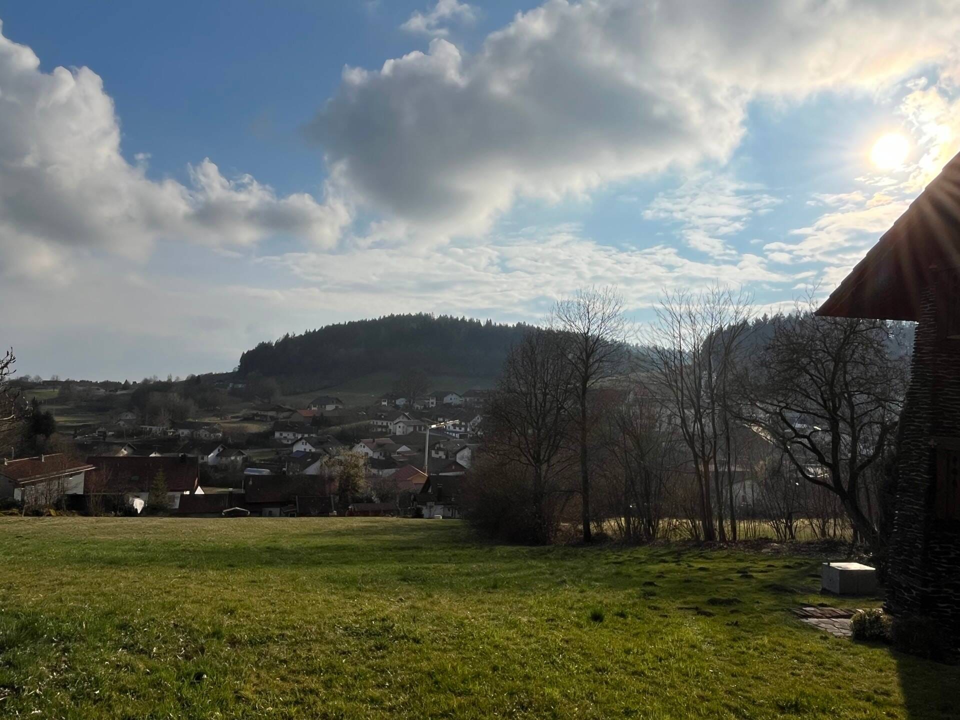 Immobilie in Haibach - Einfamilienhaus mit Potenzial + großes Grundstück mit Baumöglichkeit(en) in Elisabethszell - Bild 0