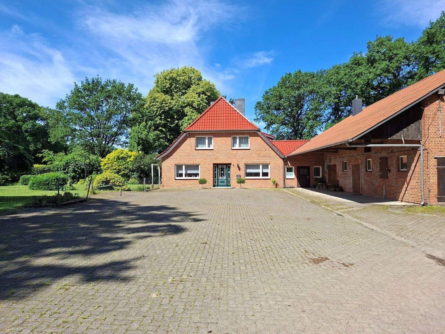 Immobilie in Ahausen - Hofanlage mit Wohnhaus, Stallungen und Weideflächen in ruhiger Lage im südlichen Landkreis Rotenburg - Bild 2