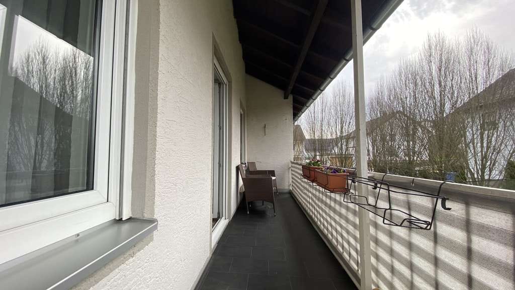 Immobilie in Baar - Kapitalanlage mit zwei Wohneinheiten und großem Grundstück - Bild 3
