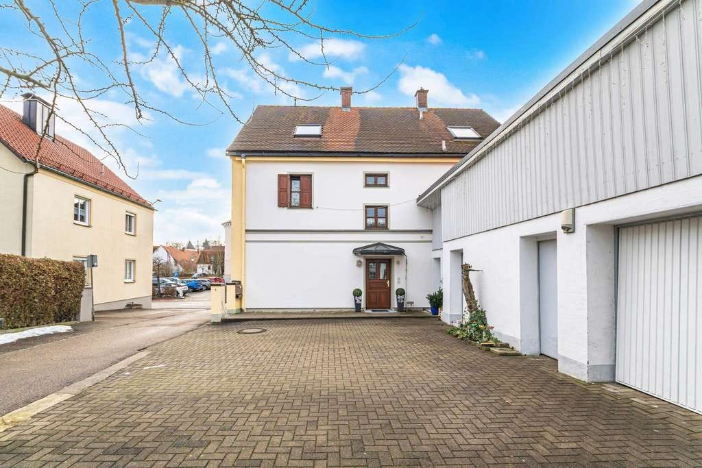 Immobilie in Pöttmes - **Pöttmess-Stadtmitte MFH- 3 Wohnungen** - Bild 1