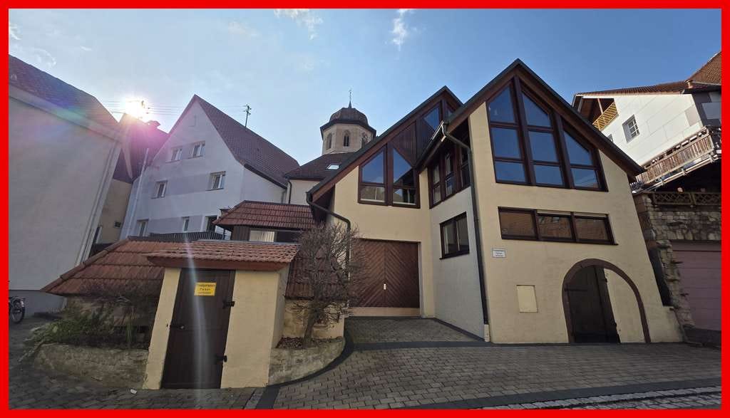 Immobilie in Oberriexingen - Beeindruckendes Wohnhaus mit historischem Charme und großzügiger Wohnfläche in Oberriexingen - Bild 0