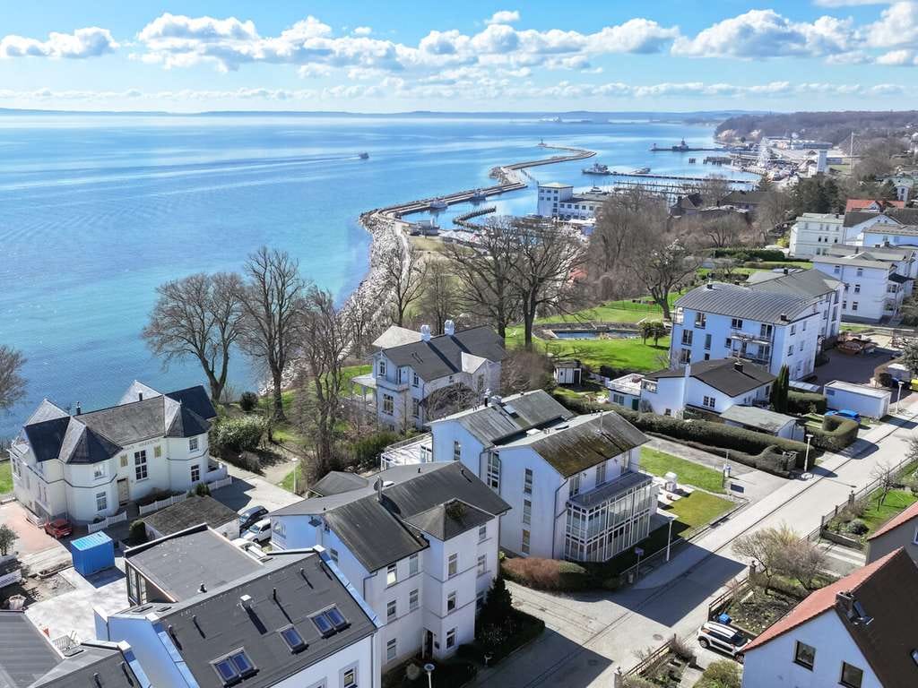 Immobilie in Sassnitz - Villa mit Meerblick in Sassnitz // 8 Einheiten // Bäderarchitektur // Laufender Pensionsbetrieb - Bild 3