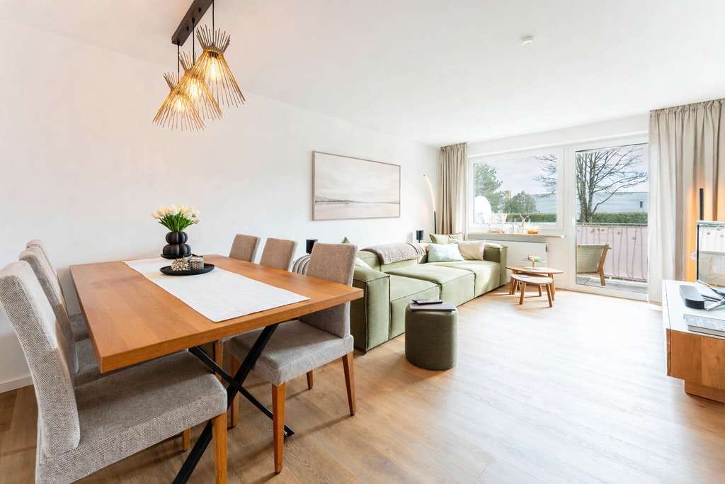 Immobilie in Neuried - Helle und einladende Wohnung mit Balkon und Einzelgarage - Bild 1