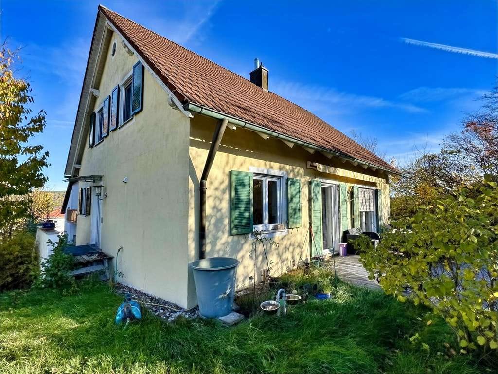 Immobilie in Wenzenbach - Einfamilienhaus sucht geschickte Handwerker! - Bild 1