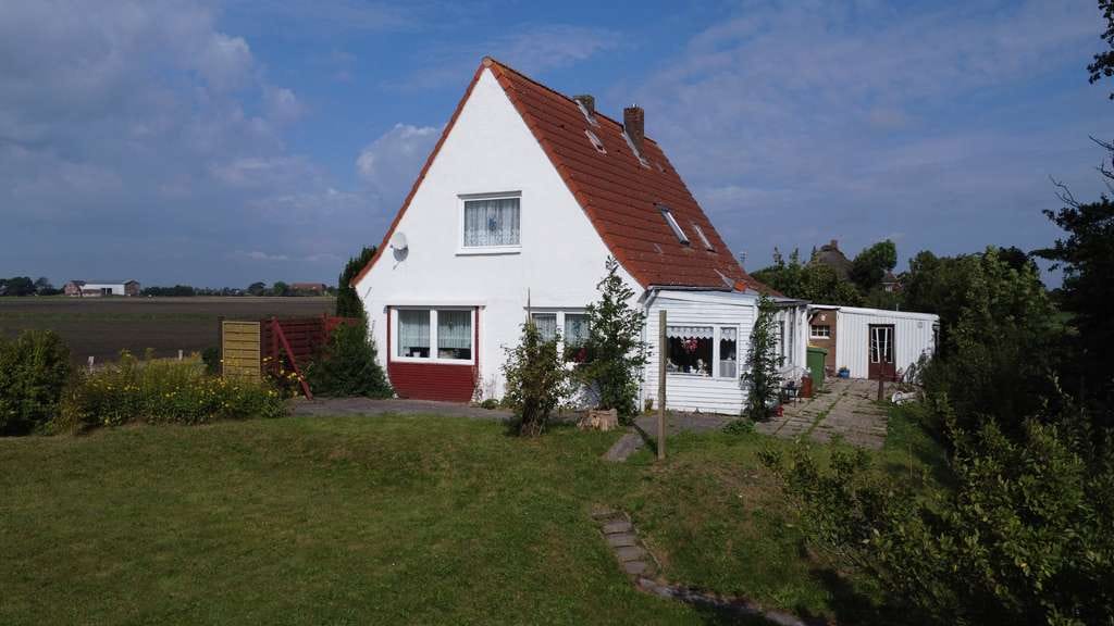 Immobilie in Nordstrand - Einfamilienhaus auf dem Deich – Ruhe, Weite und Natur pur - Bild 0