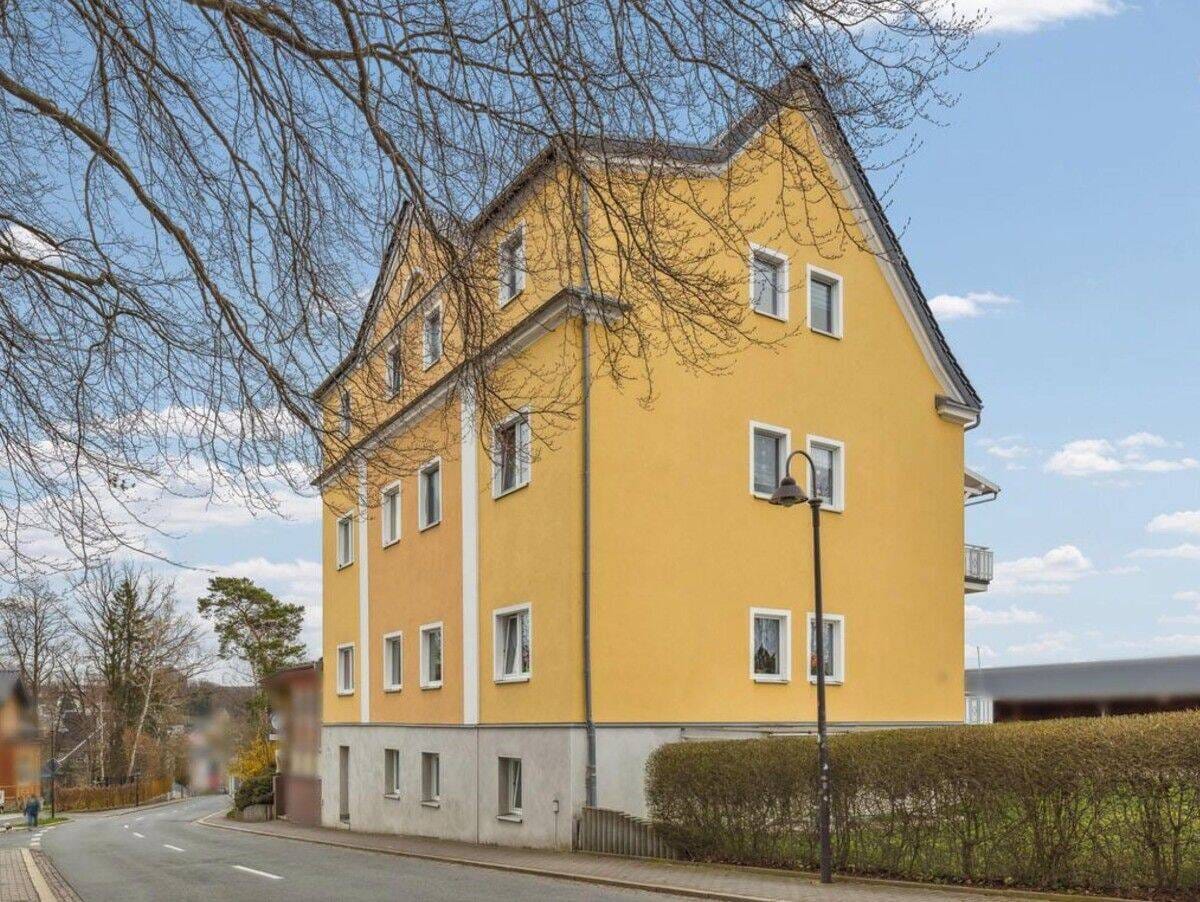 Immobilie in Hirschberg - Provisionsfrei! Gepflegte Maisonettewohnung mit Dachbalkon, Carport in traumhafter Lage - Bild 2
