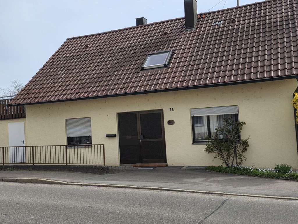 Immobilie in Aspach - Sofort bezugsfrei! - Ein- bis Zweifamilienhaus mit schönem Garten in TOP-Lage - Bild 1