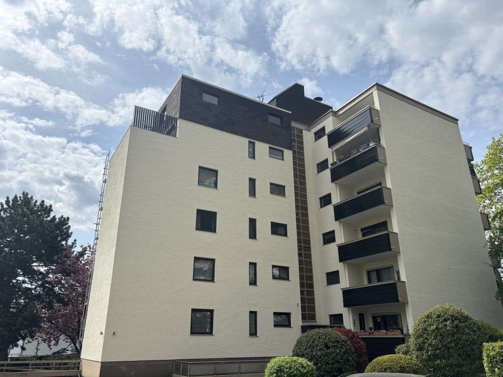 Immobilie in Wiesbaden - Gepflegte 3,5 Zimmer-Wohnung in Wiesbaden-Biebrich! - Bild 0