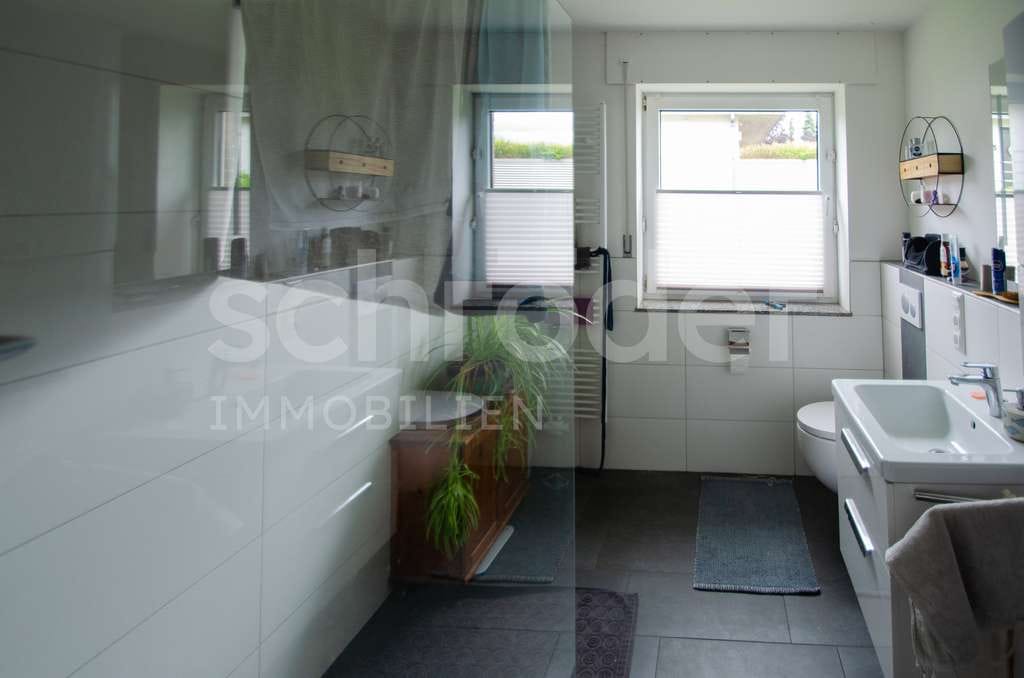 Immobilie in Jülich - Vermietete, gut geschnittene 3-Zimmer Erdgeschosswohnung mit Balkon - Bild 2