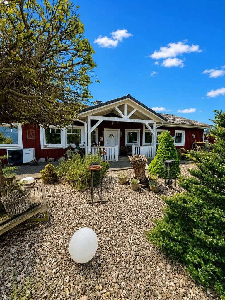 Immobilie in Lachendorf - Ein Zuhause zum Ankommen! Exklusives Schwedenhaus mit Pferdeparadies und traumhaftem Naturgrundstück - Bild 0