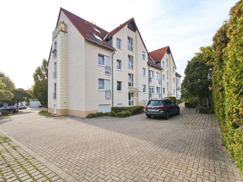 Immobilie in Klipphausen - Terrasse - Laminat - Wannenbad - Stellplatz - 2 Zimmer Wohnung in Klipphausen kaufen - Bild 0