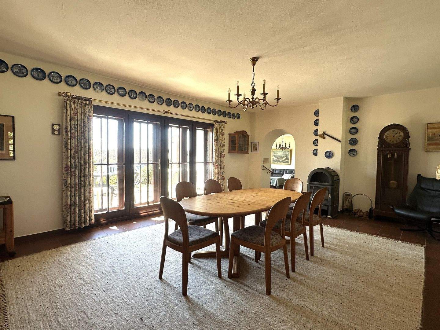 Immobilie in Bienenbüttel - Großzügiges Einfamilienhaus auf traumhaftem 3.000 m² Eigentumsgrundstück - Bild 3