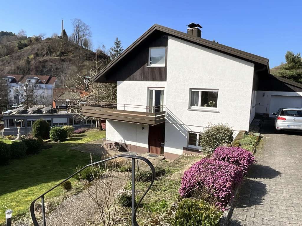 Immobilie in Bühlertal - Zweifamilienhaus in zentraler Lage von Bühlertal - Bild 1