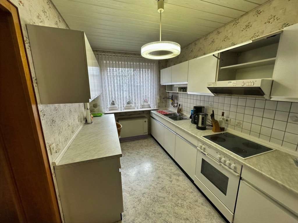 Immobilie in Merchweiler - Solides Reihenmittelhaus mit zwei Garagen  - Bild 3