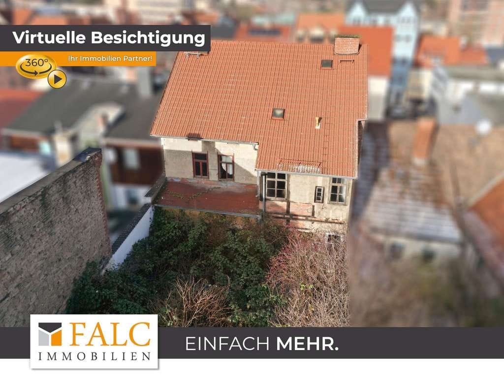 Immobilie in Oppurg - Mehr als ein Sanierungs-Haus: ca. 250 m² trockene Höhle mit Seitenausgang & Entwicklungschancen - Bild 0