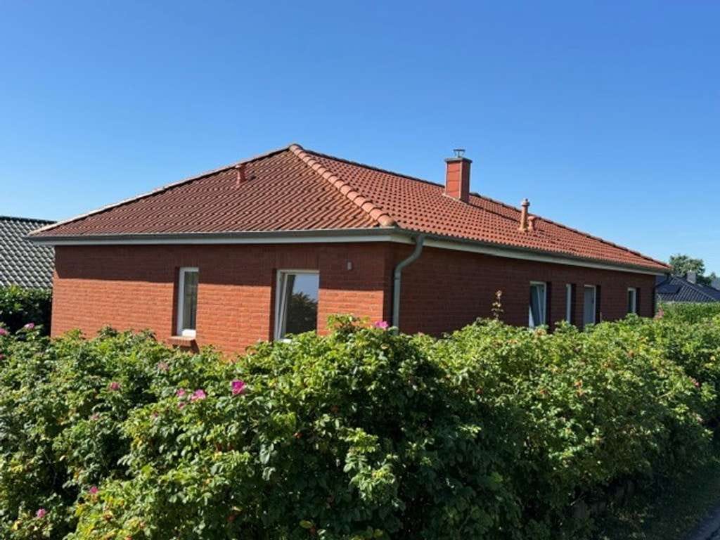 Immobilie in Behrensdorf - Bungalow in begehrter Ostseenähe – Wohnen, wo andere Urlaub machen - Bild 0