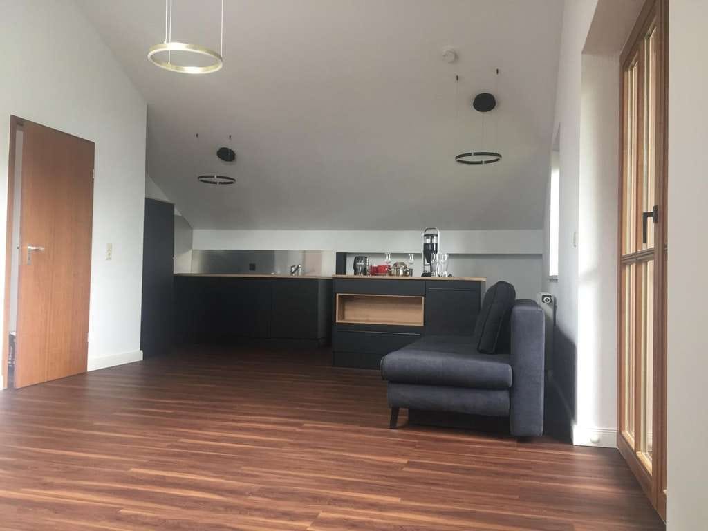 Immobilie in Wolfratshausen - Helle 1-Zimmer-Eigentumswohnung mit großem Balkon in zentraler Lage von Wolfratshausen - Bild 3