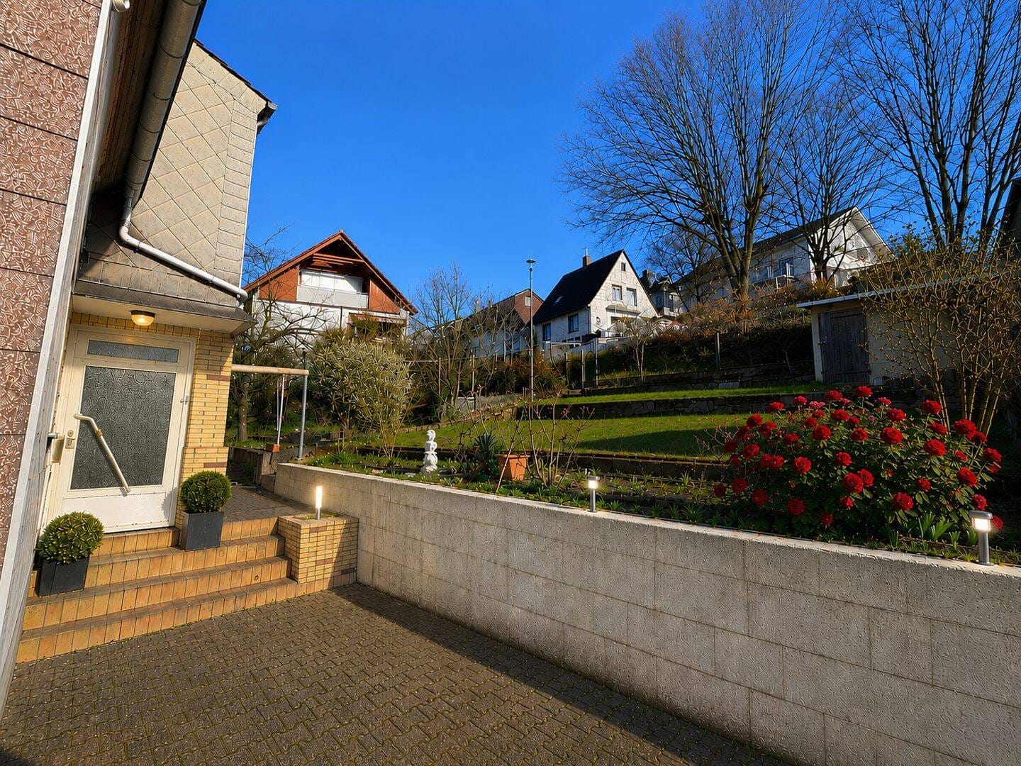 Immobilie in Otterbach - Gemütliche Doppelhaushälfte mit Carport und Garten in ruhiger Lage von Otterbach  *mit viel Platz- & Gestaltungspotenzial* - Bild 1