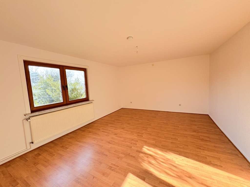 Immobilie in Dahlenburg - Zweifamilienhaus auf großem Grundstück in Dahlenburg-Lemgrabe! - Bild 2