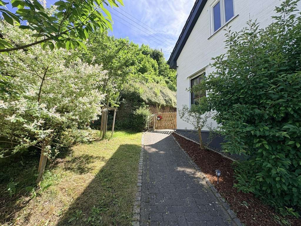 Immobilie in Wissen - Modernisiertes Einfamilienhaus mit Garten und Garage in guter Zentrumslage! - Bild 4